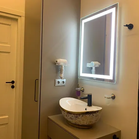 Premium Design, Renovated 2024 Free Parking * Riga