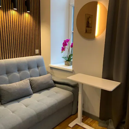 Premium Design, Renovated 2024 Free Parking شقة *