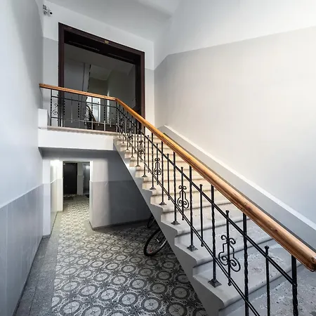 Premium Design, Renovated 2024 Free Parking * Riga