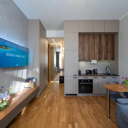 아파트 Premium Design, Renovated 2024 Free Parking 리가