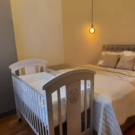 Premium Design, Renovated 2024 Free Parking